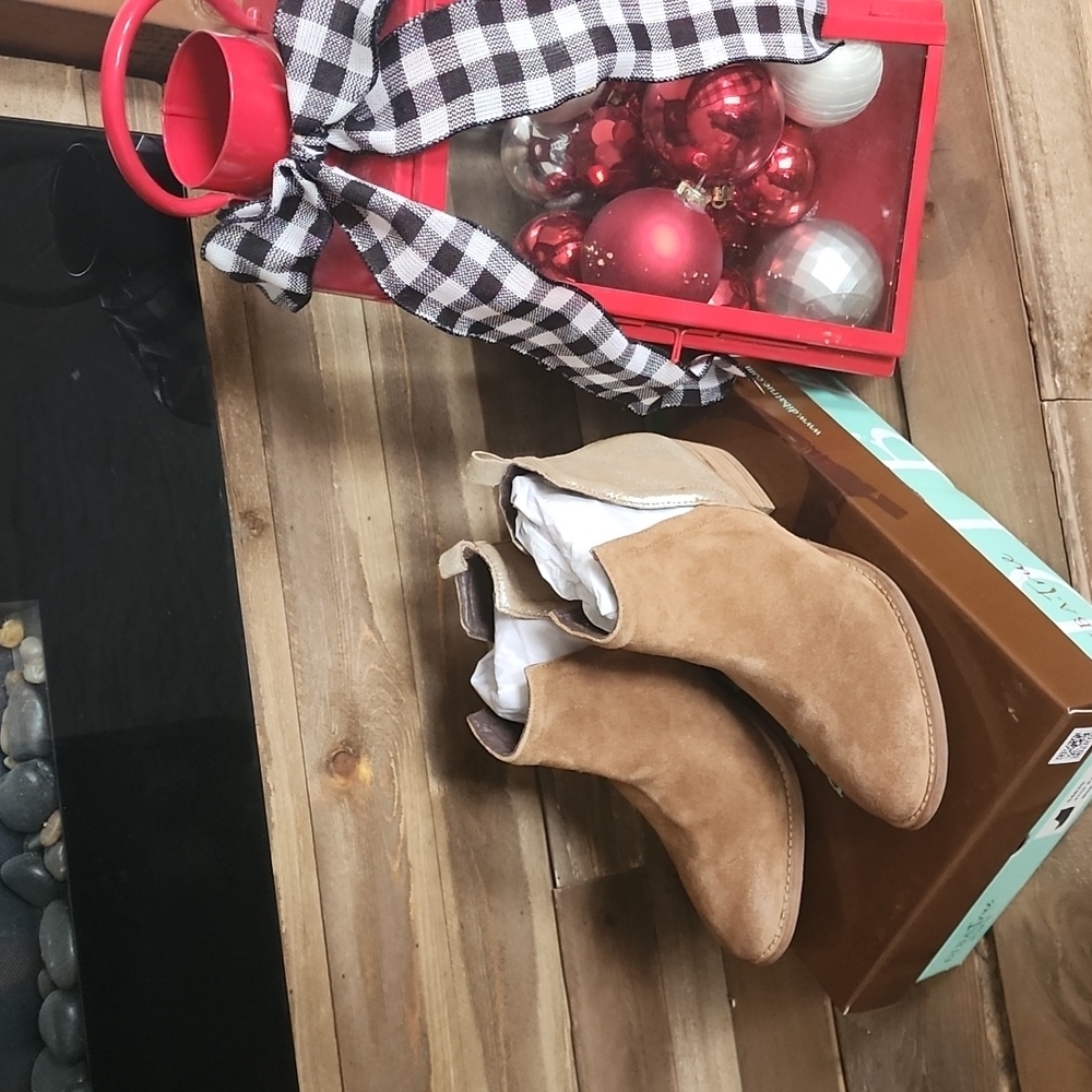 NWB Diba True brown leather bootie sz 9.5